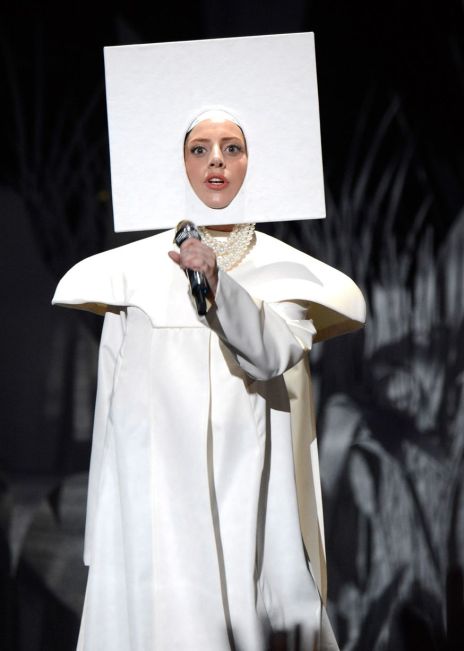 Lady Gaga performs1